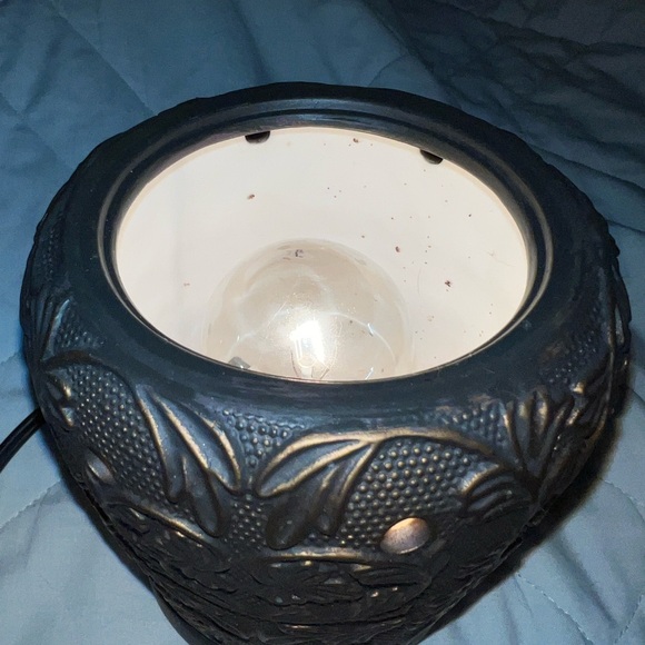 Scentsy Bronze Vine Warmer - Picture 5 of 7